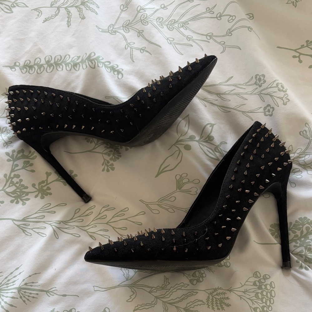 Steve Madden Black Studded Heels